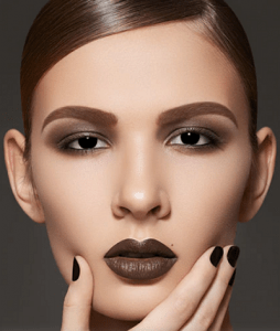  آرایشی مطابق سلیقه خود داشته باشید 