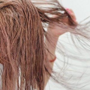 بیوتین یک قرص رشد موی فوق العاده ای می باشد، اما آیا واقعا نتیجه می دهد؟