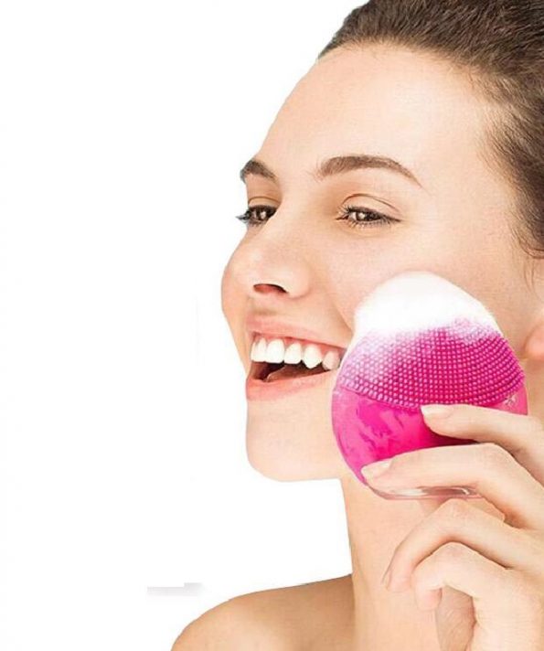 rBVaWVyur-iALKOsAANMkWh51Ds832 برس های شستشوی صورت