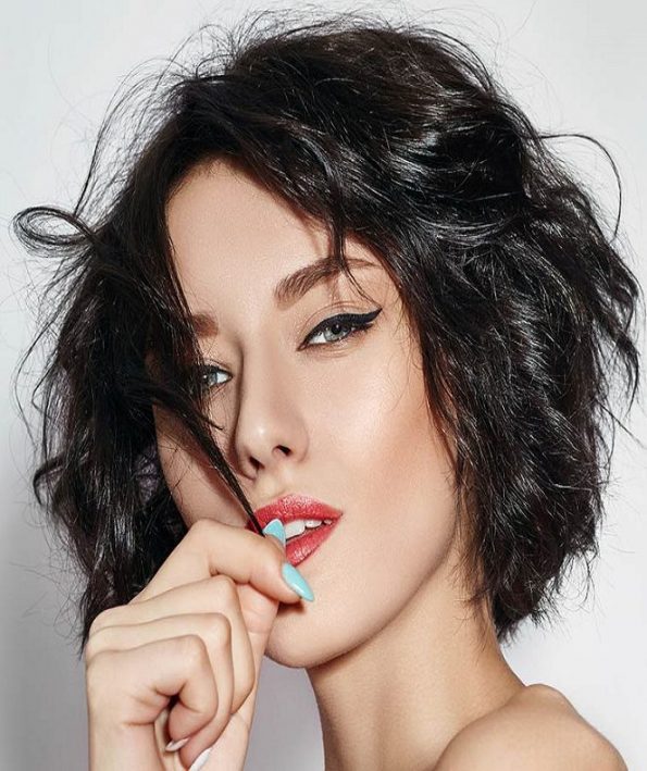 5 hairstyles that will appeal to anyone in the new year.1 مو