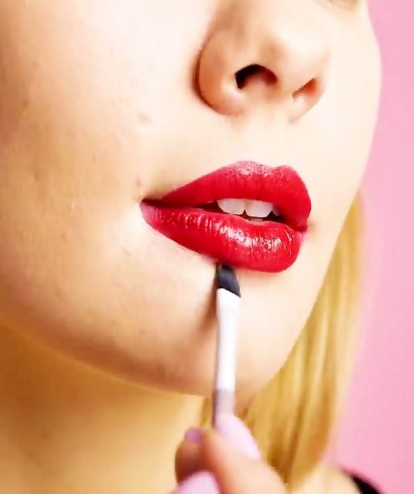 The right way to highlight the lips3 راه صحیح هایلایت کردن لبها