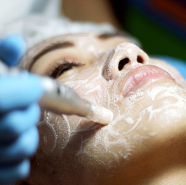 مکانیزم تزریق کرم پودر دائم چیست