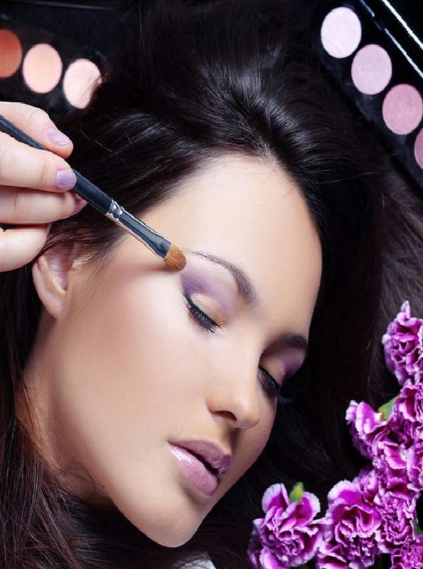Eye make-up with two tones of color shade1 سایه
