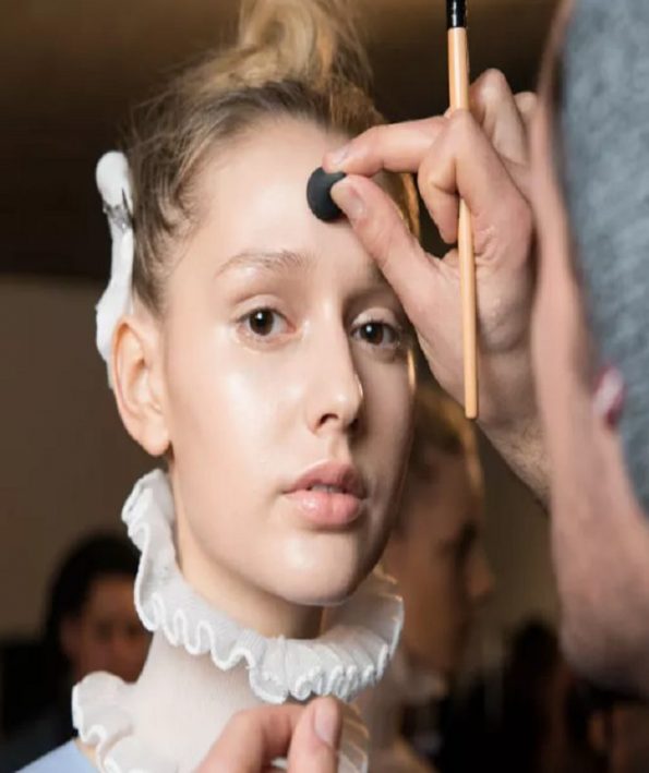 Make-up for the new year مجله آنلاین آرایشی بهداشتی