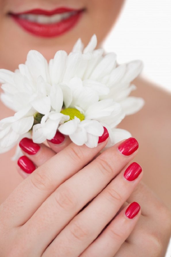 How to take care of our nails2 چگونه از ناخنهایمان مراقبت کنیم