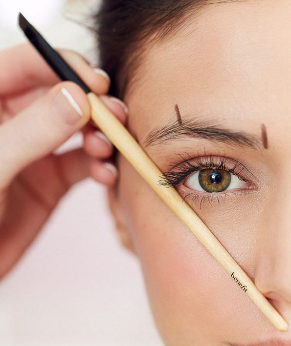 Eyebrows that fit the shape of the face ابروهایی متناسب با شکل صورت