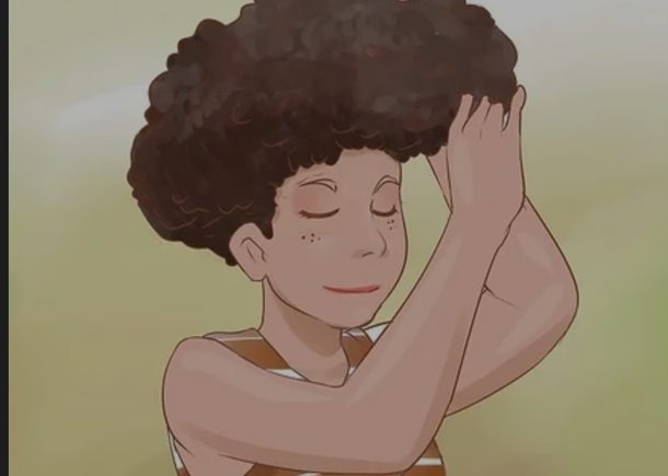 چگونه موهای فرفری خود را کوتاه کنید