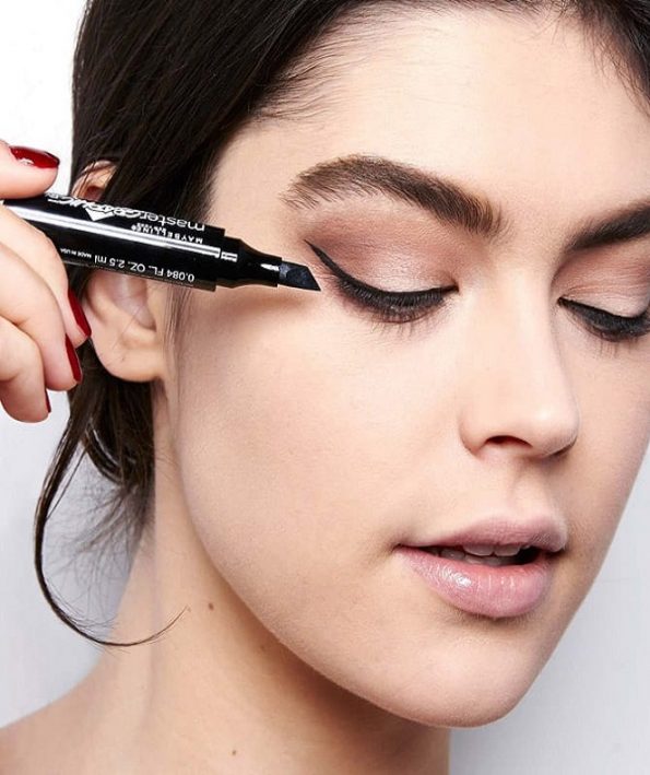 Makeup tips for people with watery eyes2 توصیه های میکاپ برای افرادی که آبریزش چشم دارند