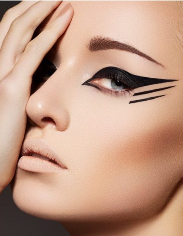 Mistakes about cat eyeliner3 اشتباهاتی در مورد خط چشم گربه ای