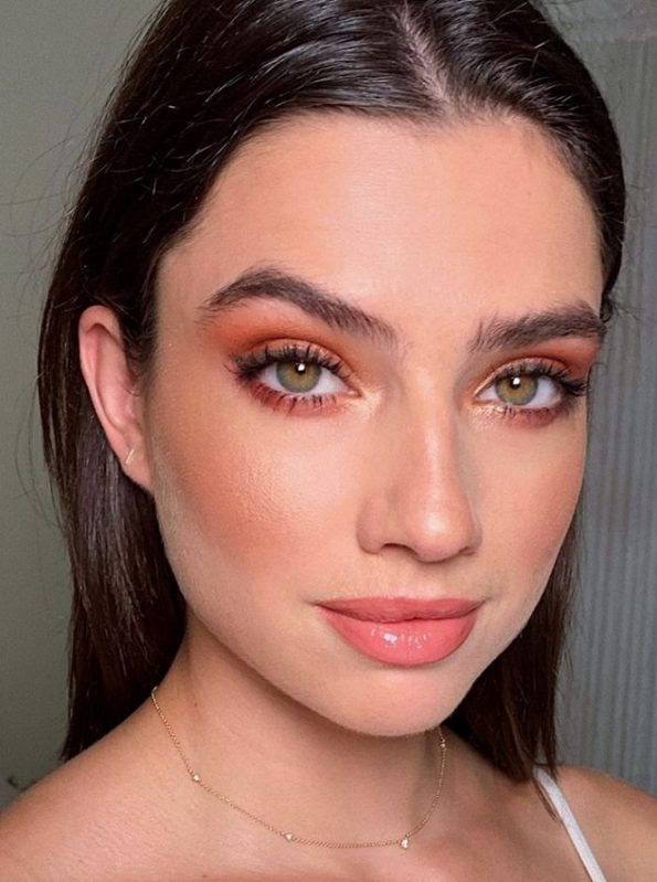 Natural eye makeup with red lipstick آرایش طبیعی چشم با رژ لب قرمز