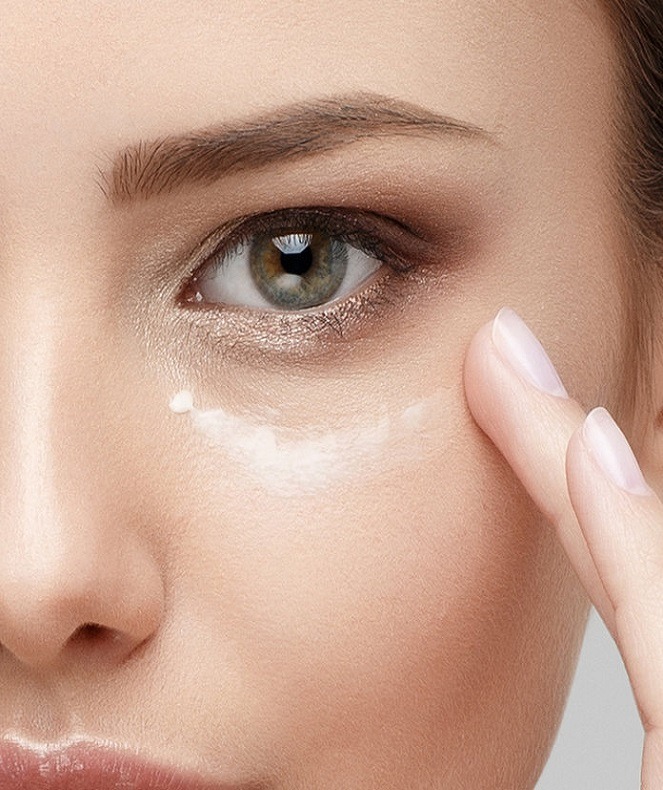 آیا نیاز به کرم دور چشم مجزا داریم