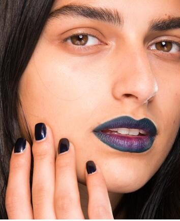 طرحهای مانیکور ناخن ماه فشن