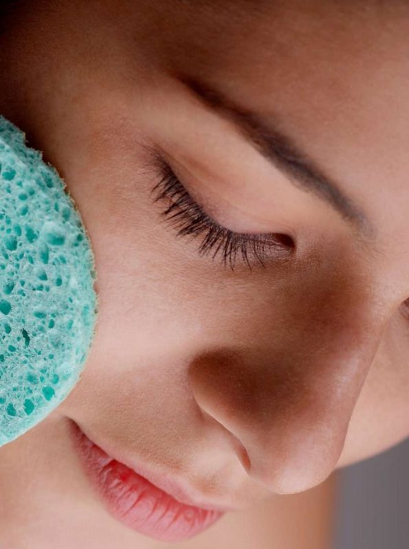 Remove sunscreen from the face10 پاک کردن ضد آفتاب از صورت