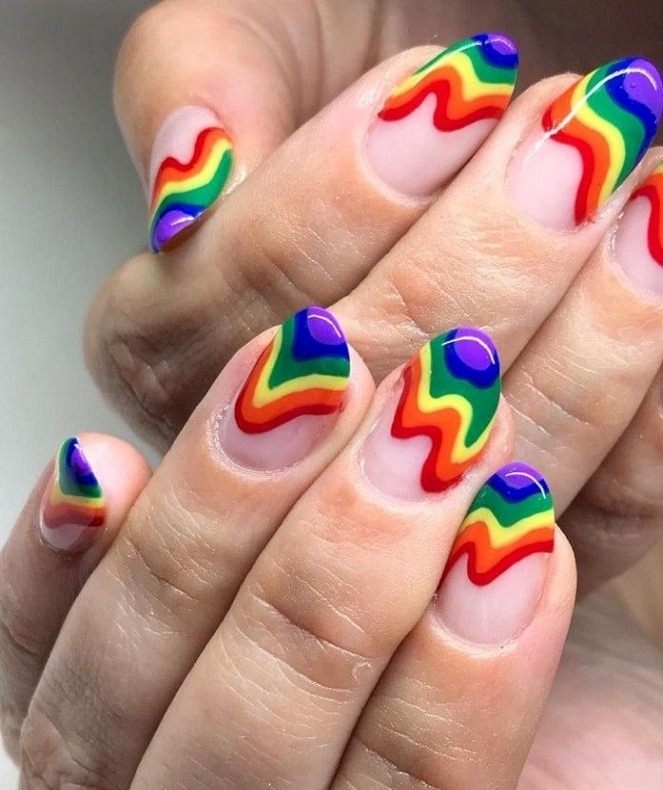 ایده طراحی ناخن شاد