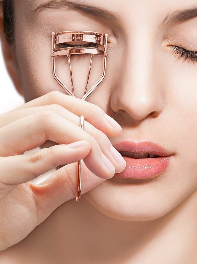 اشتباهات استفاده کردن از فر مژه