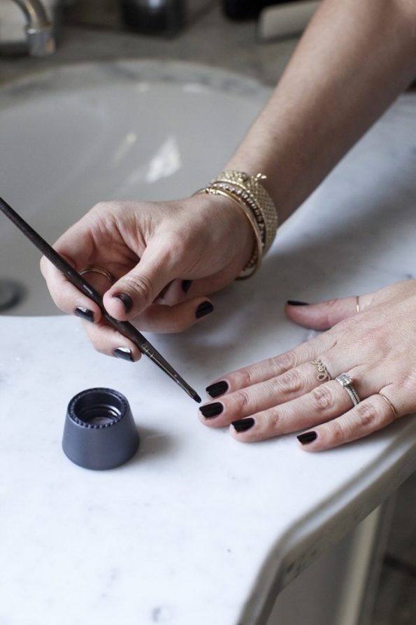 Products for having flawless manicures3 محصولاتی برای داشتن مانیکورهای بی عیب و نقص