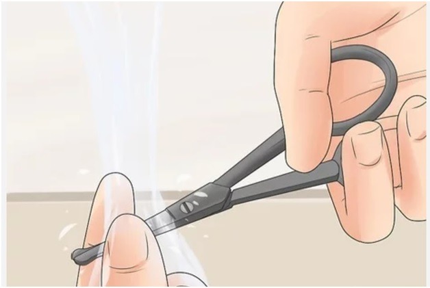 چگونه موهای بینی را کوتاه کنید