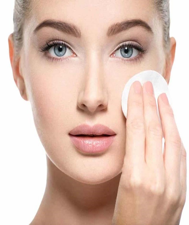چگونه آرایش خود را پاک کنید