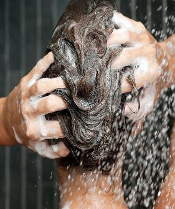 چگونه موهای خود را شامپو بزنیم