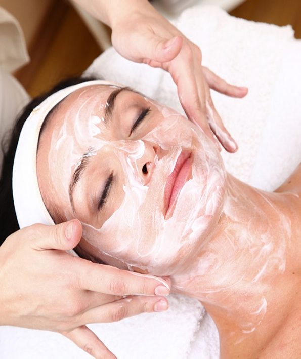 5 دلیل برای انجام پاکسازی پوست صورت