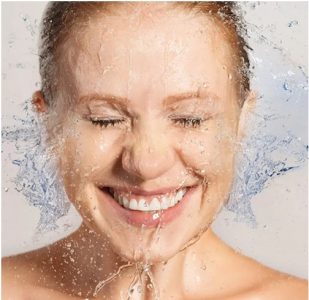 8 روش خانگی برای پاکسازی پوست صورت