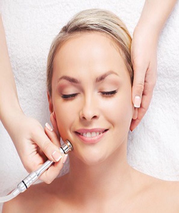 Preparation for microdermabrasion 111 آماده سازی برای انجام میکرودرم ابریژن