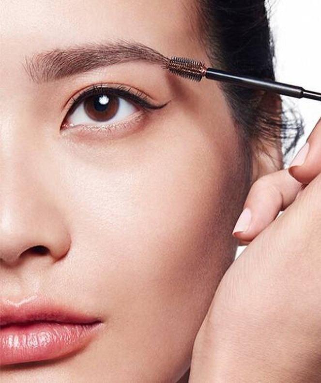 چگونه بهترین رنگ ابرو را برای خود انتخاب کنید