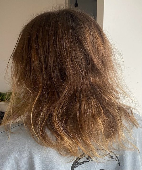 Identify dry hair from damaged hair 2 شناسایی موهای خشک از موهای آسیب دیده