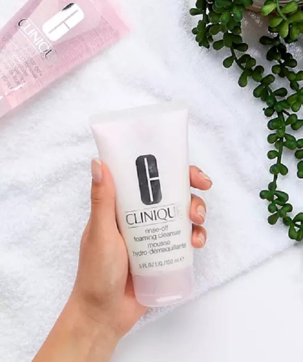 Rinse off Clinique skin cleansing foam فوم شوینده پوست رینز آف کلینیک