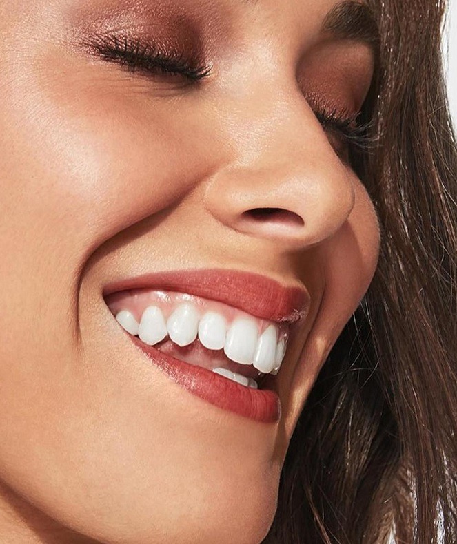 رژلب آلمست به رنگ عسل سیاه
