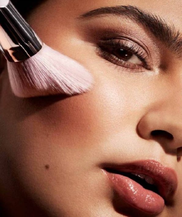 براش هایلایت گونه هاگینگ چیکس فنتی بیوتی