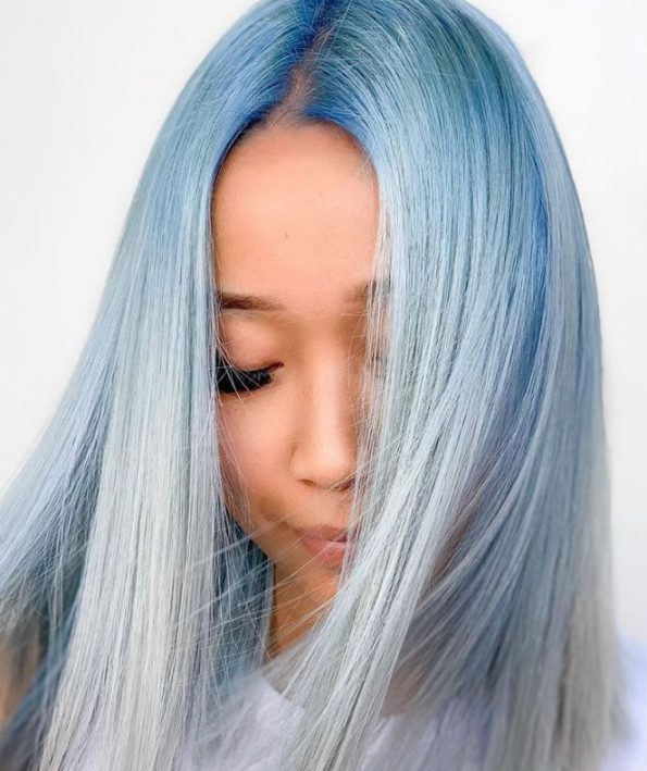 Application of colored dry shampoo 4 کاربرد شامپو خشک رنگی