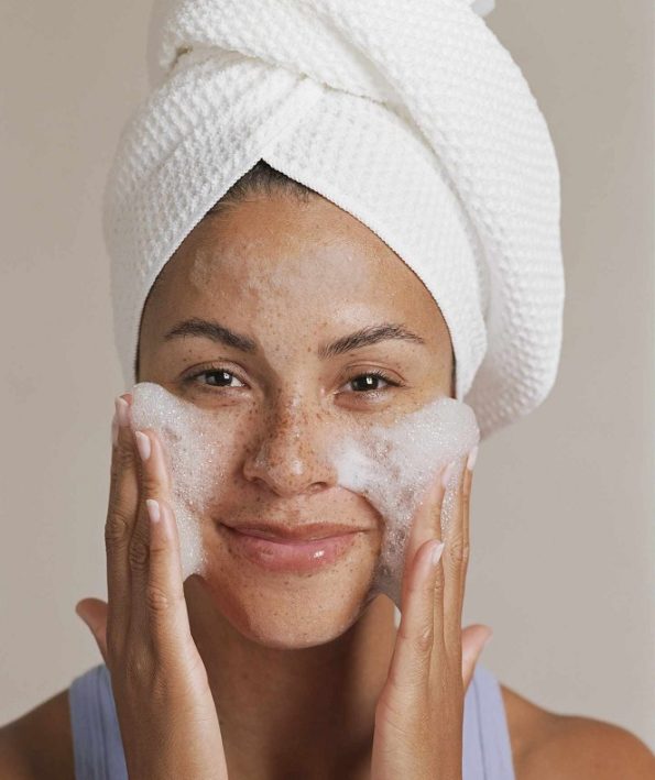 همه چیز درباره ی شستشوی صورت