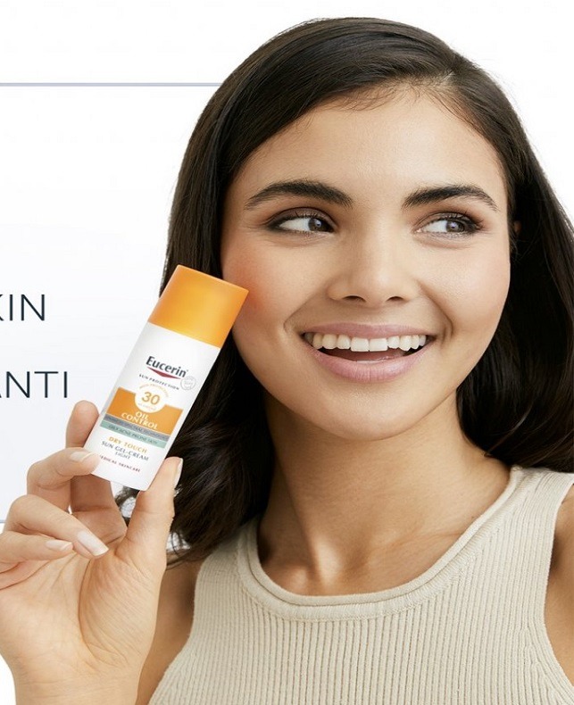 ضد افتاب يوسرين مدل ژل كرم دراي تاچ spf50
