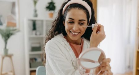 نحوه آماده کردن پوست خود برای رژگونه مایع