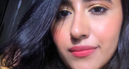 بهترین انتخاب رژلب برای سایه چشم های طلایی 