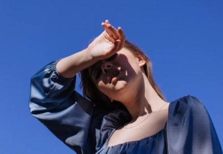 چگونه از چین و چروک پیشانی جلوگیری کنیم؟